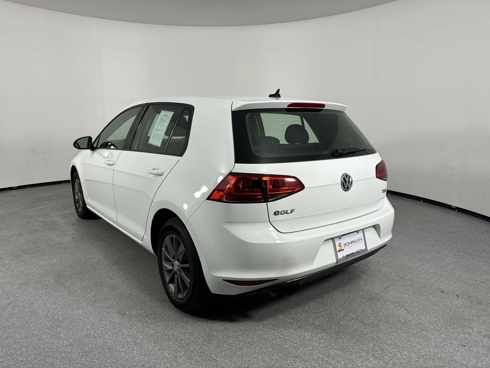 2016 Volkswagen Golf TSI S 4-Door 29