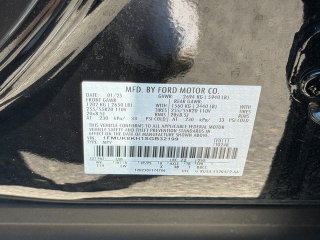 Certified Used 2025 Agate Black Metallic Ford ST-Line image 30