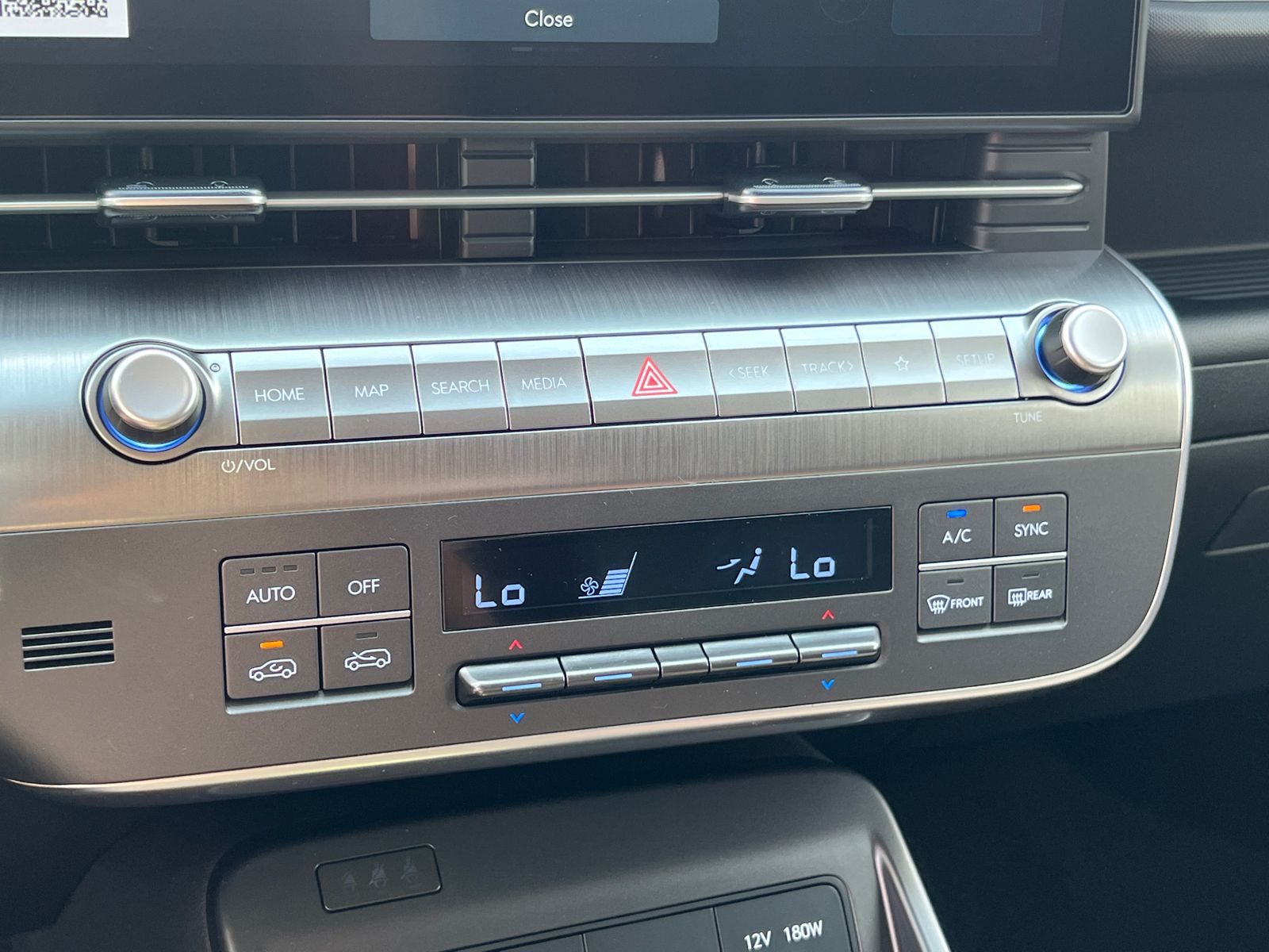 2025 Hyundai Kona SEL photo 25