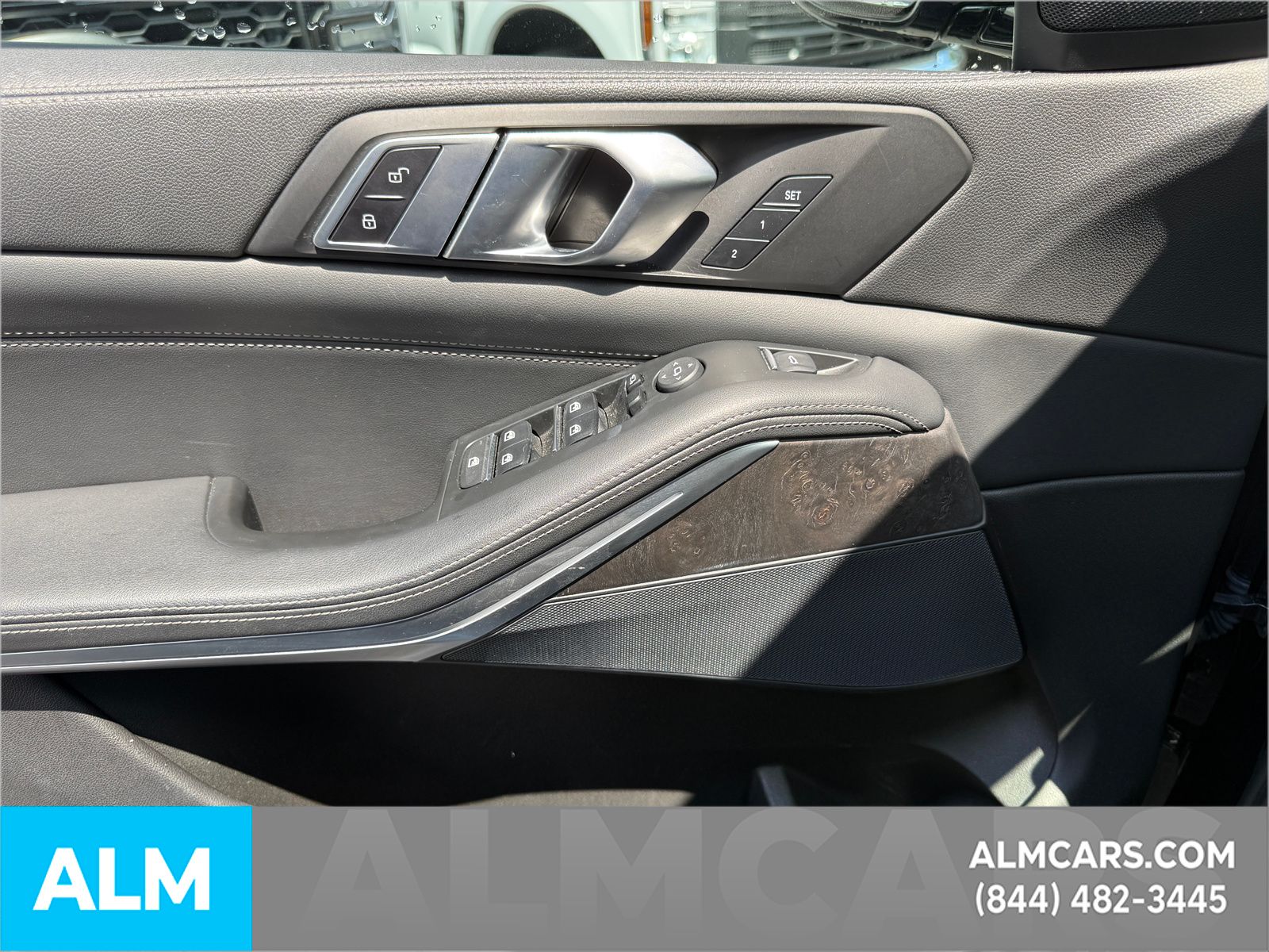 Used 2023 Black Sapphire Metallic BMW sDrive40i image 28