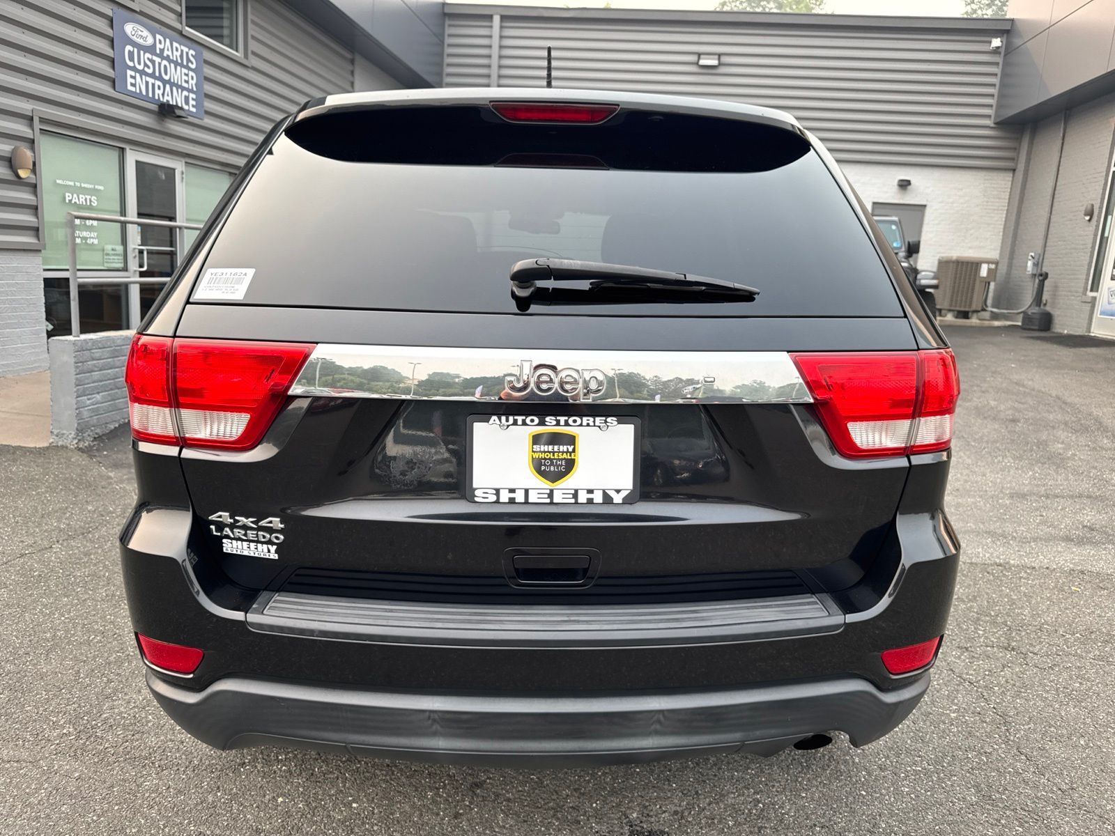 Used 2012 Brilliant Black Crystal Pearlcoat Jeep Laredo image 29