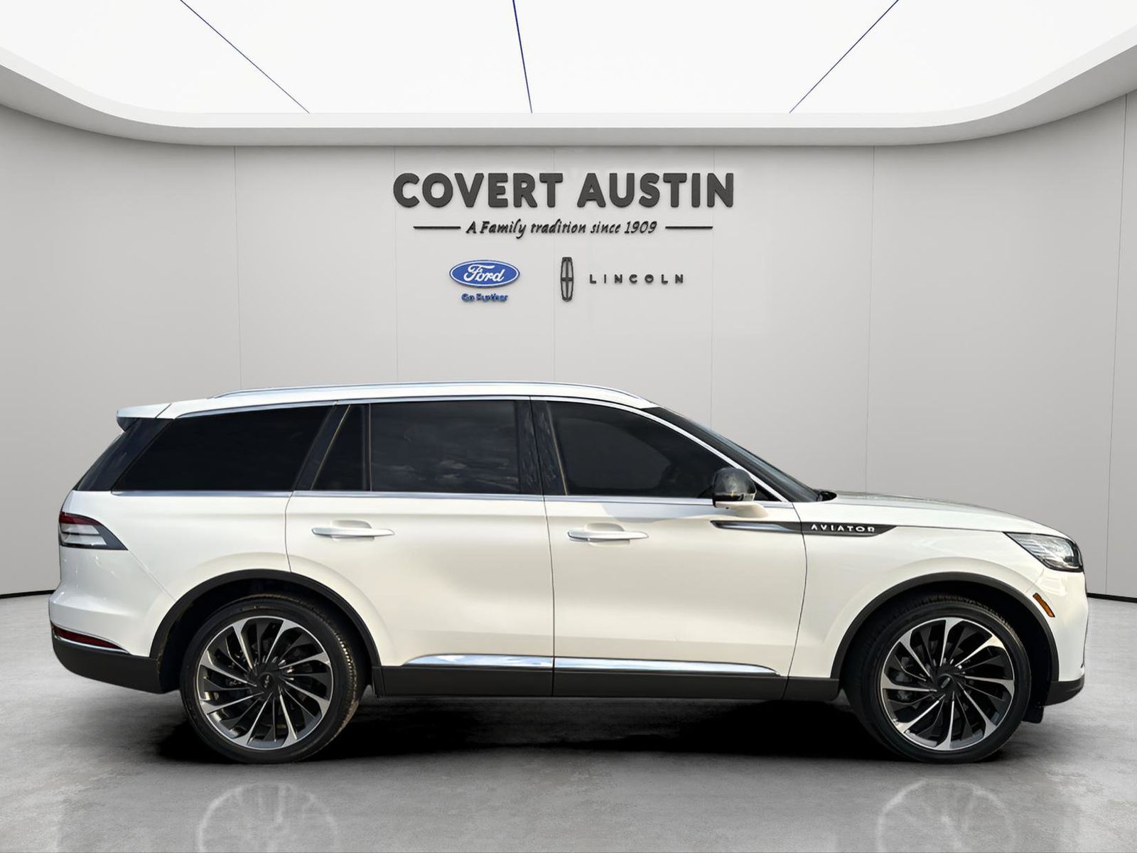 Used Car 2025 Lincoln Aviator  Reserve For Sale Under $70,000 In Austin, Texas