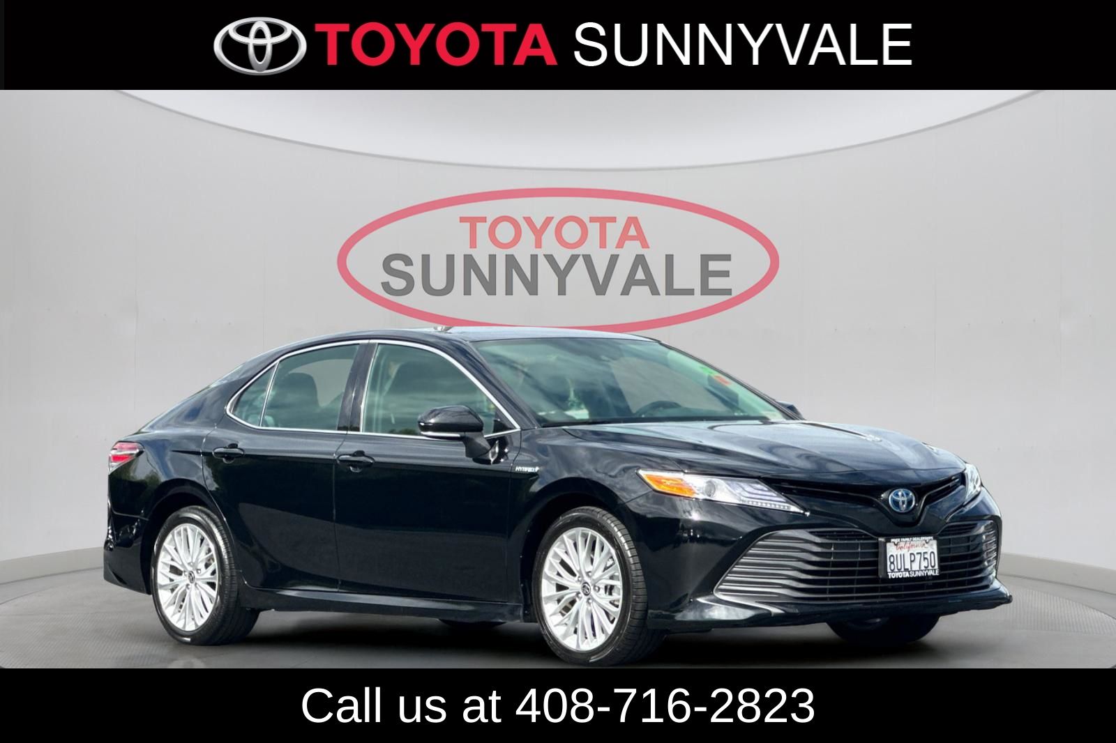 Used 2020 Toyota Camry Hybrid Sedan