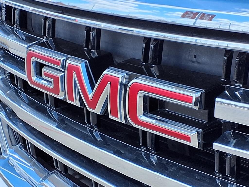 2024 GMC Yukon SLT - 7