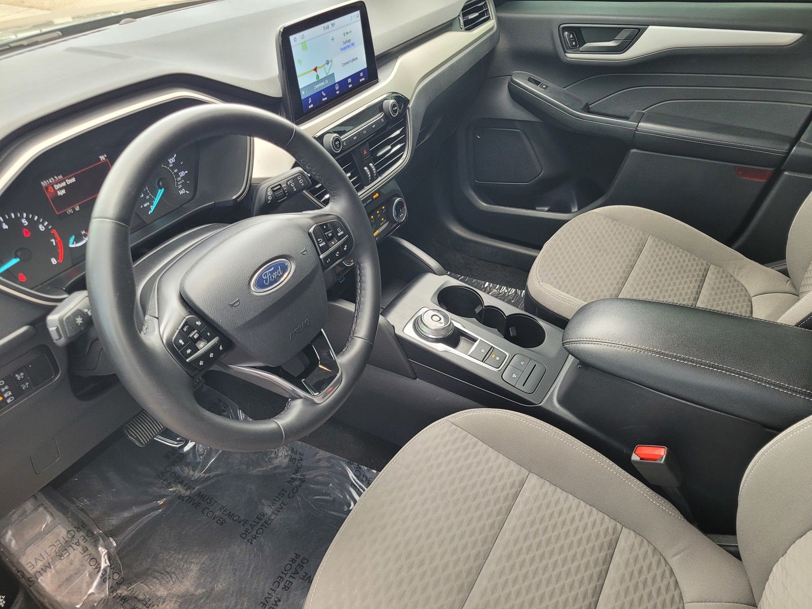 Used 2022 Black Ford SE image 19