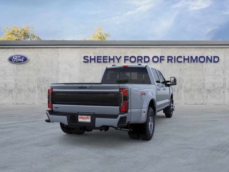 New 2026 Glacier Gray Metallic Tri-Coat Ford Platinum image 8