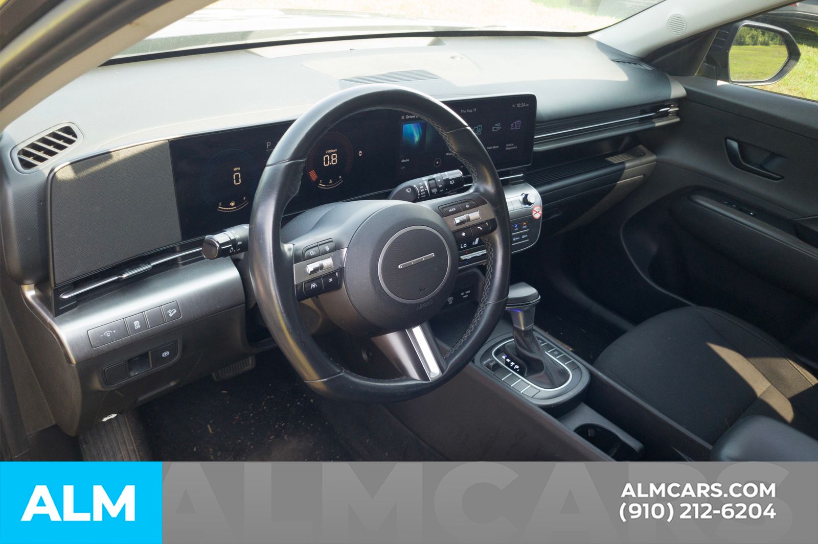 Used 2025 Abyss Black Hyundai SEL image 5