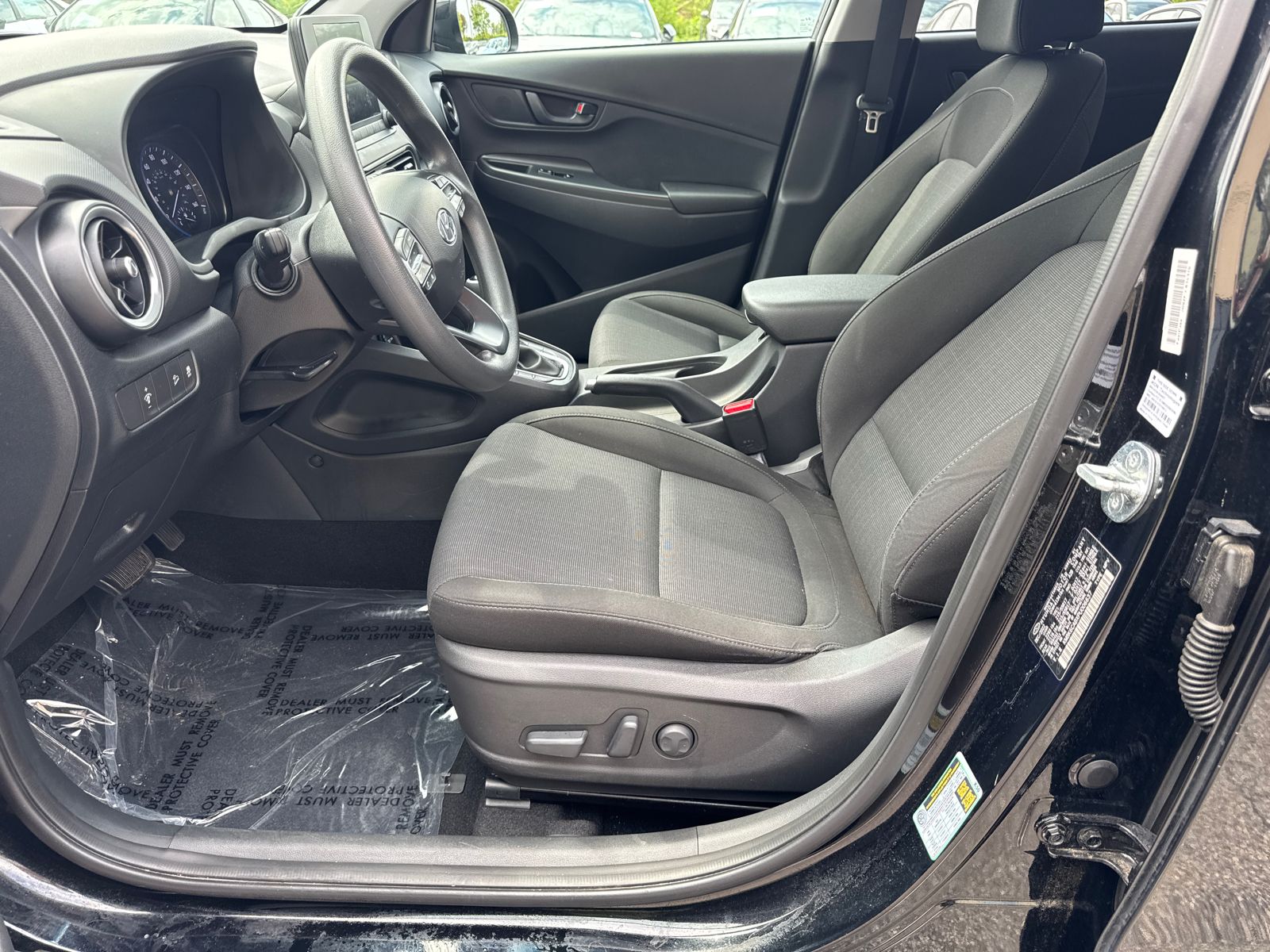 Used 2023 Black Hyundai SEL image 9