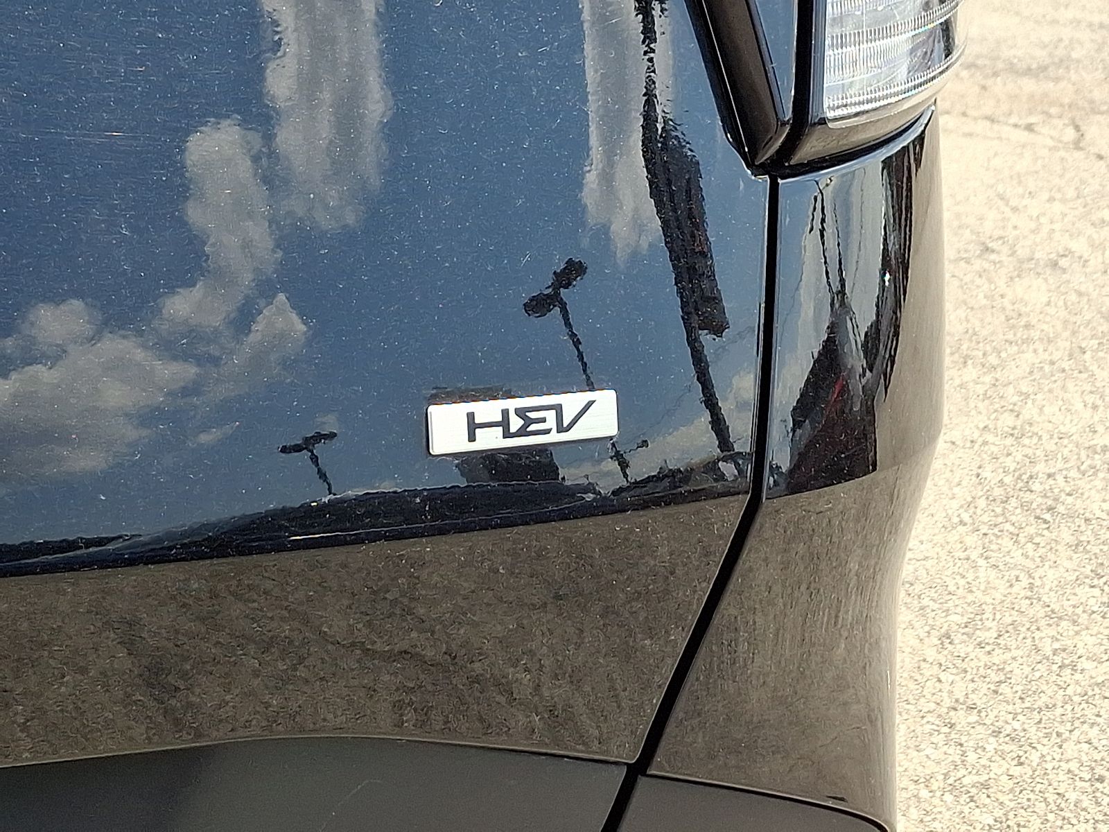 Used 2023 Kia Sportage Hybrid SUV
