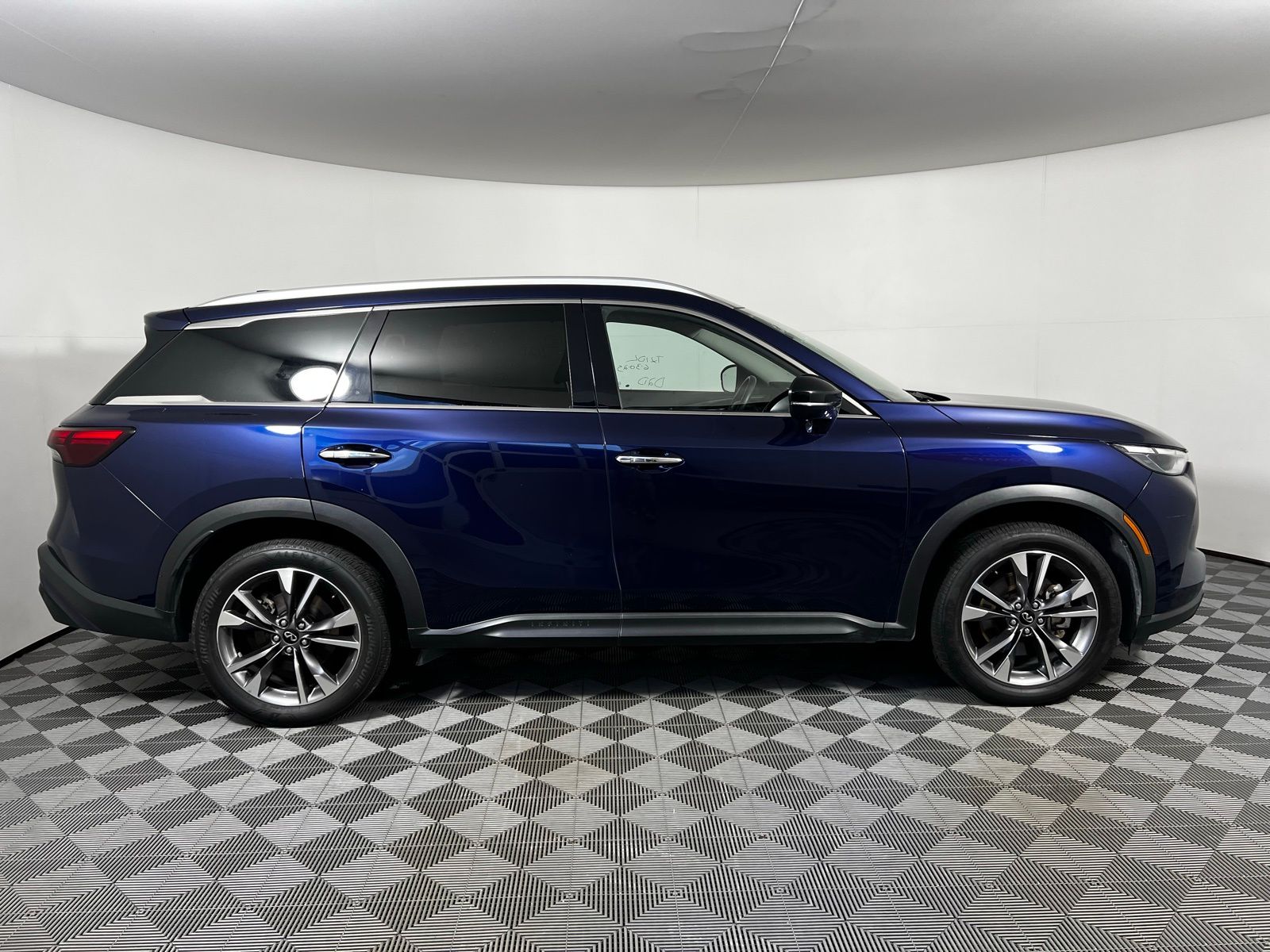 Thumbnail: 2024 INFINITI QX60 - 4