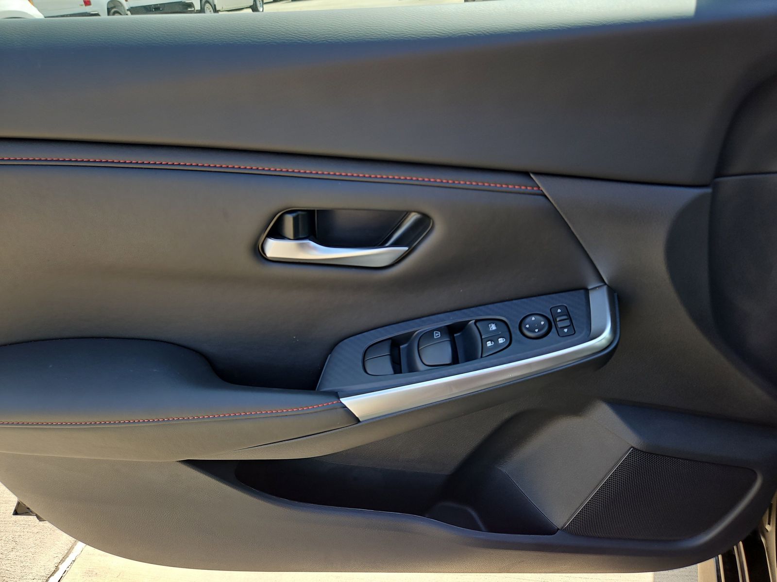 2025 Nissan Sentra SR - 8