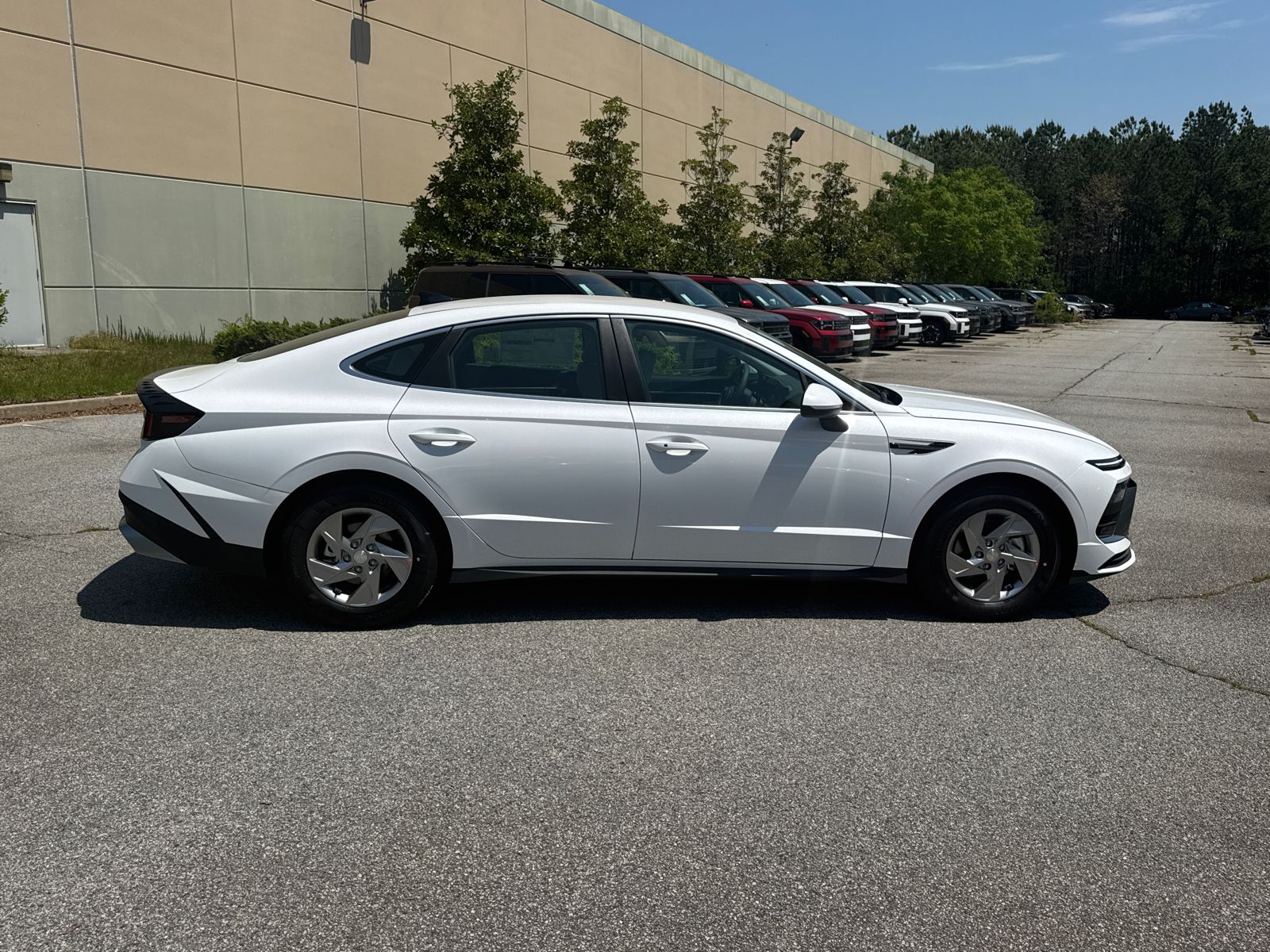 2025 Hyundai Sonata SE photo 4