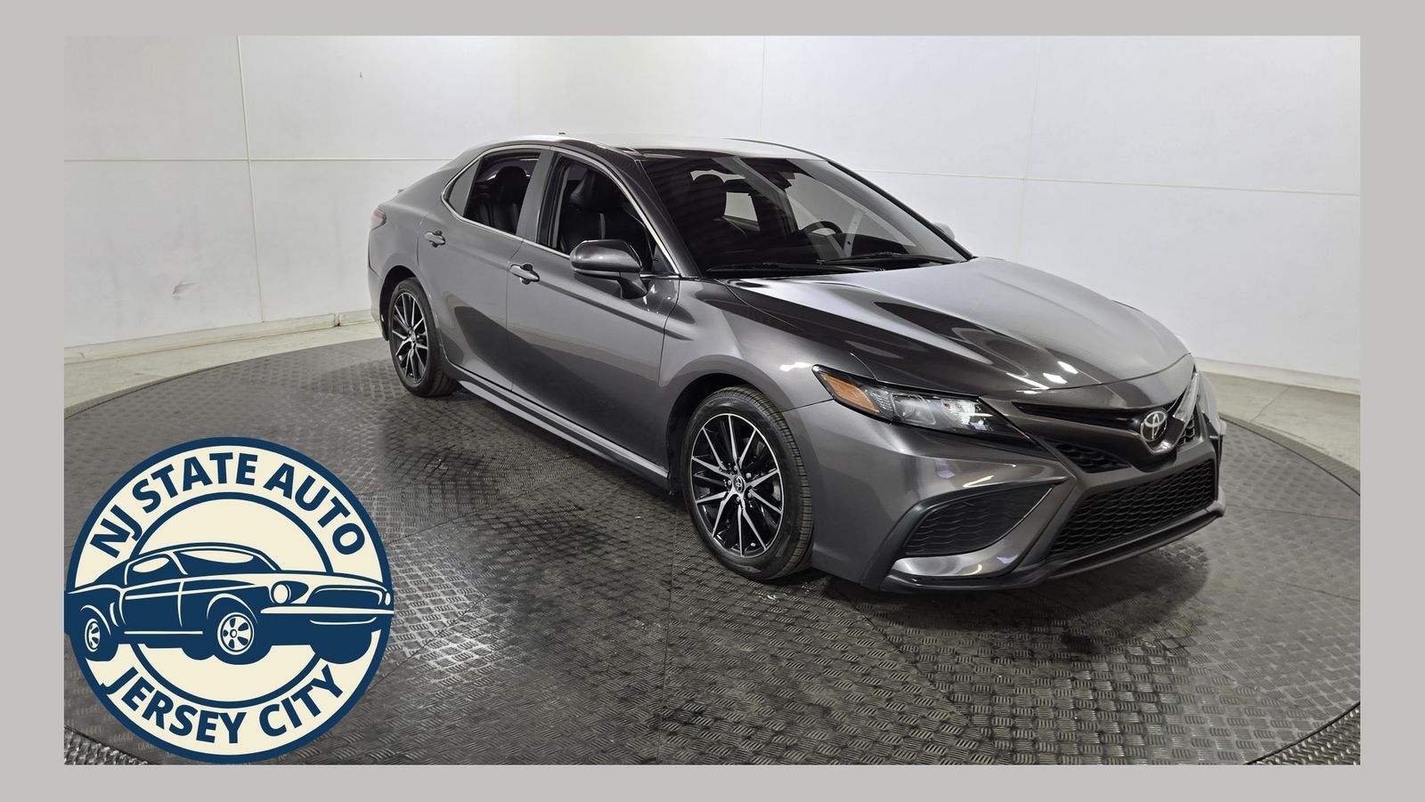 Predawn Gray Mica 2021 Toyota Camry Sedan Front-Wheel Drive 8-Speed Automatic