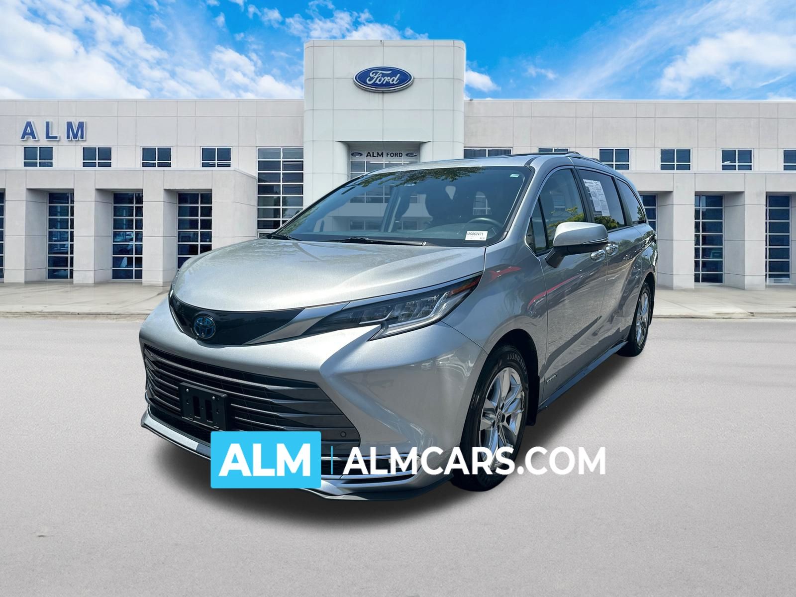 Celestial Silver Metallic 2021 Toyota Sienna Minivan Front-Wheel Drive Continuously Variable Transmission