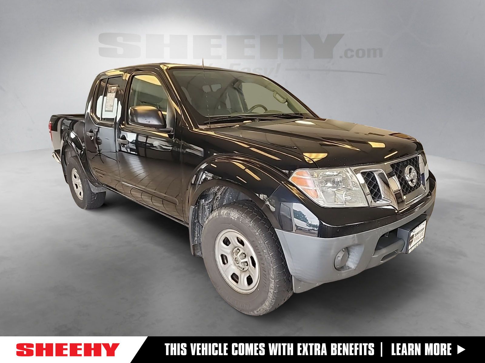 Super Black 2015 Nissan Frontier S Crew Cab 4WD Pickup Truck Four-Wheel Drive 5-Speed Automatic Overdrive