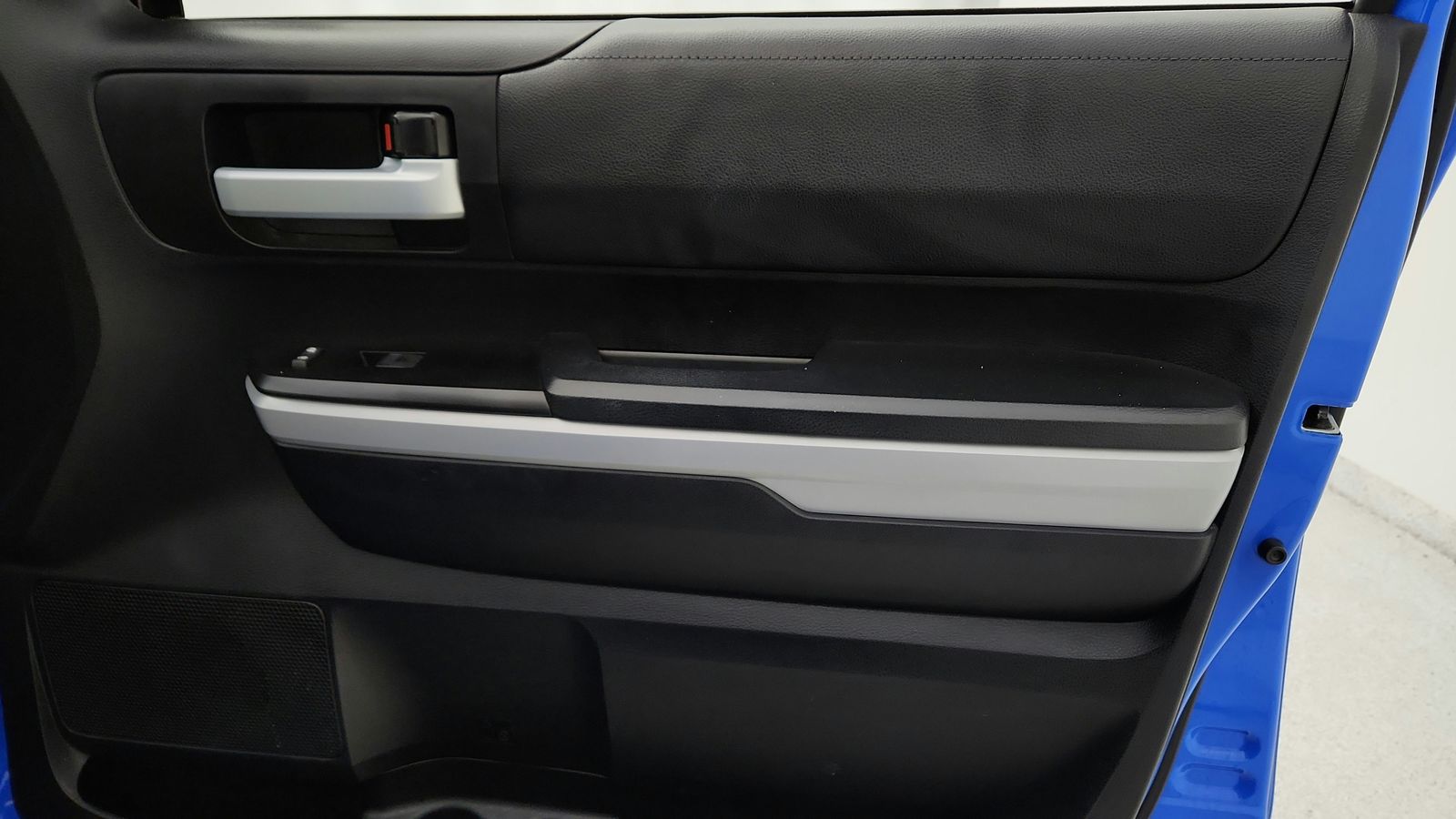 Used 2021 Blue Toyota SR5 image 36