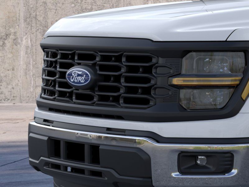 New 2026 Oxford White Ford XL image 17