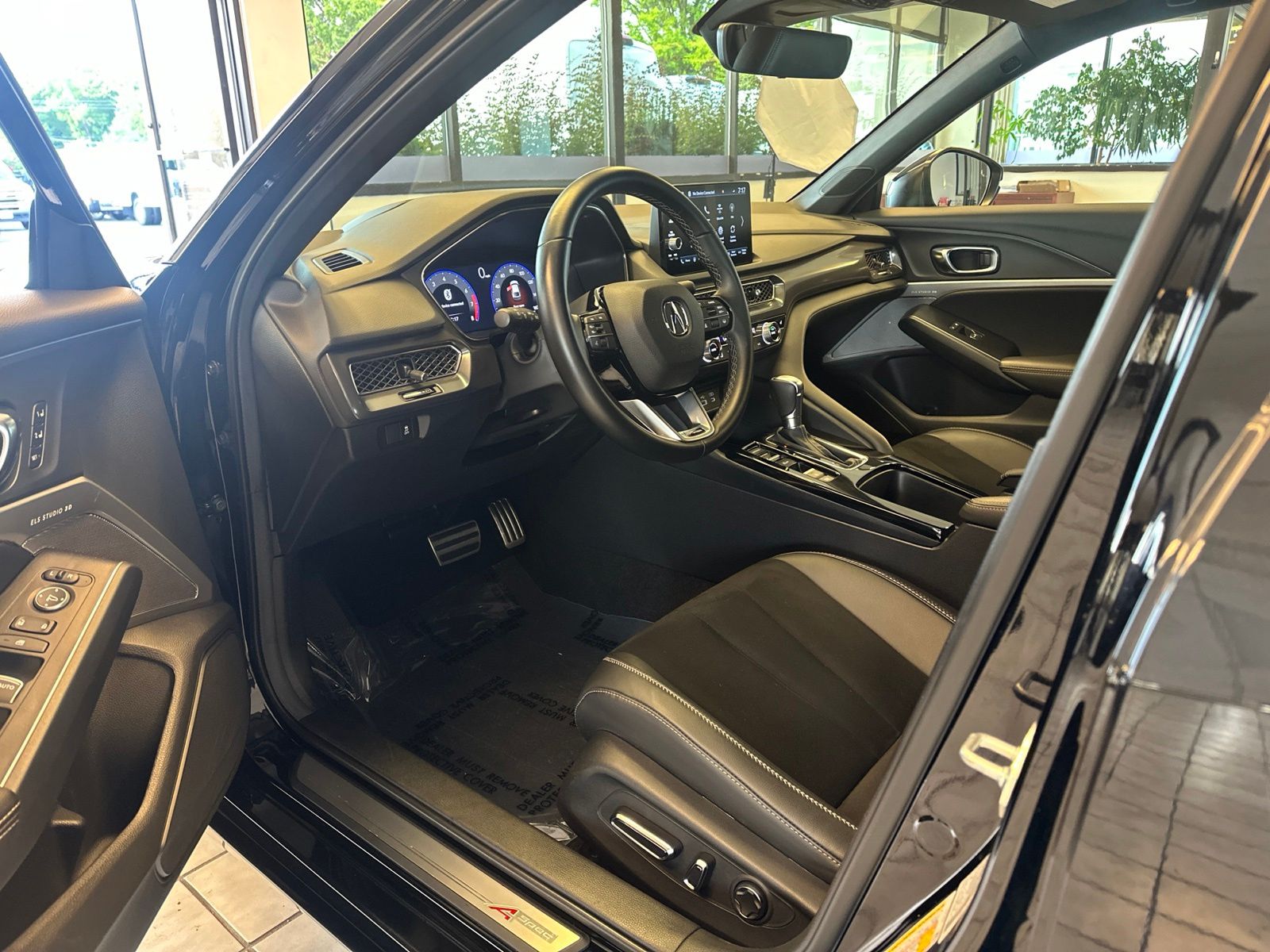 Used 2025 Majestic Black Pearl Acura A-Spec Tech Package image 9