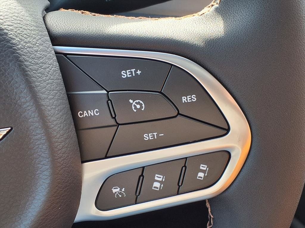 2026 Chrysler Pacifica Pinnacle - 8