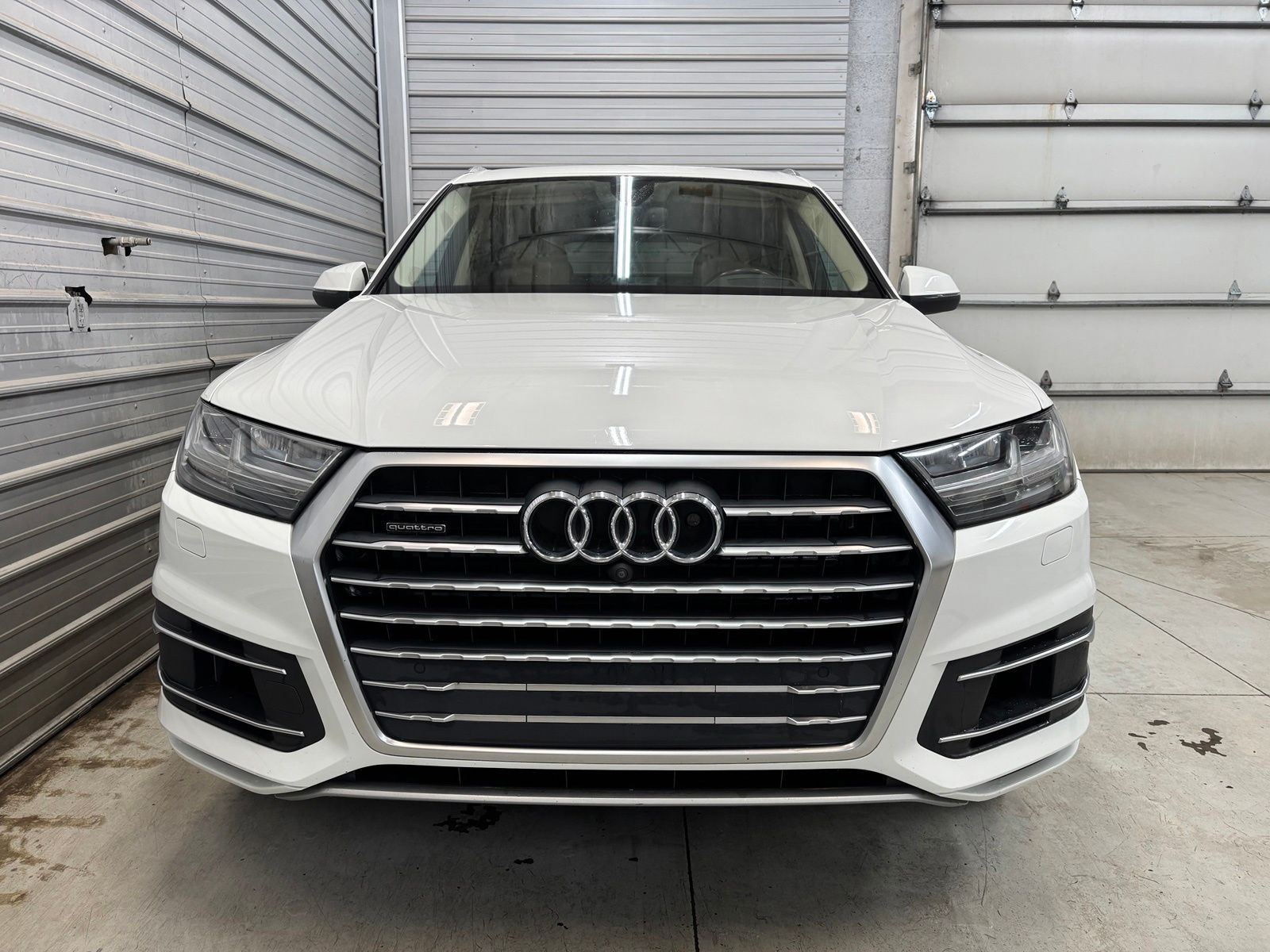 Photo 2 of 2017 Audi Q7 3.0T Prestige