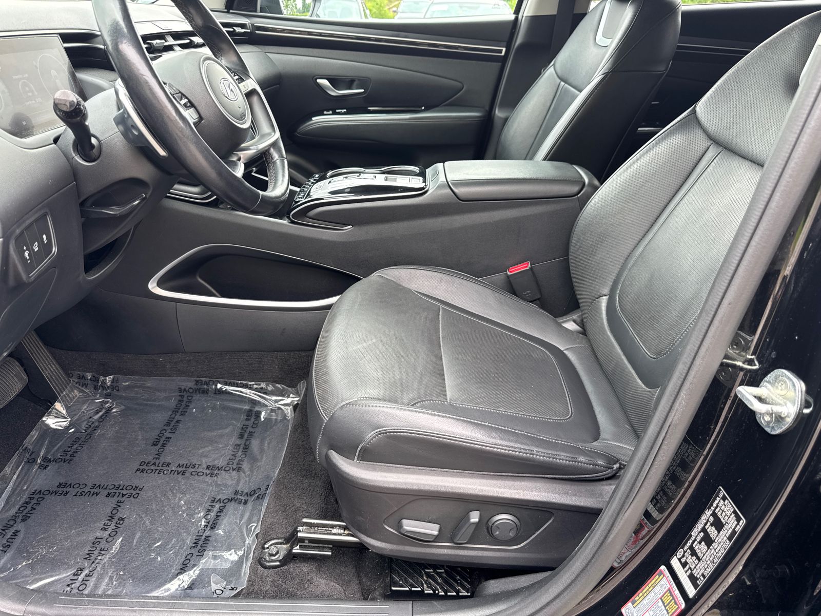 Used 2022 Black Hyundai Limited image 9