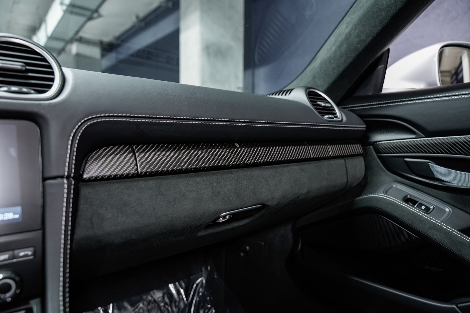 2025 Porsche 718 Spyder RS — photo 16