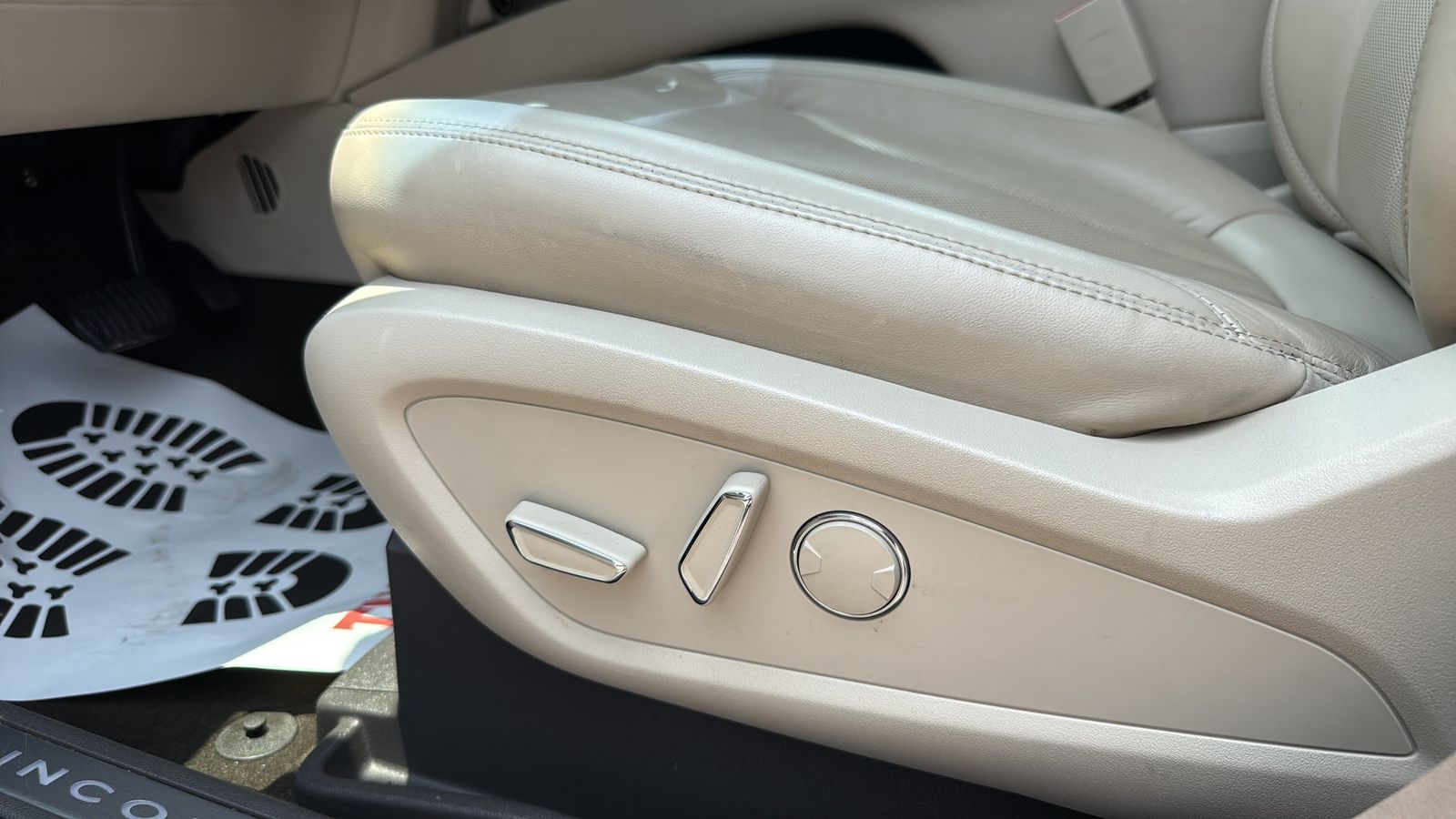 Used Car 2020 Lincoln Nautilus  Reserve For Sale Under $30,000 In Austin, Texas