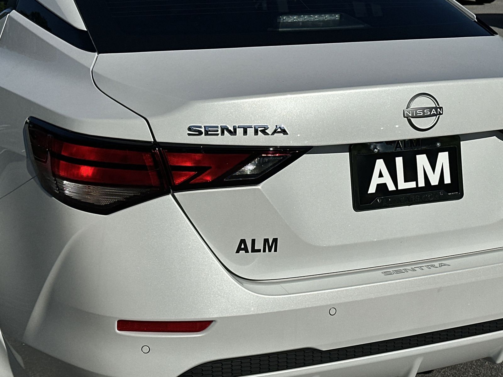 2025 Nissan Sentra SV photo 23