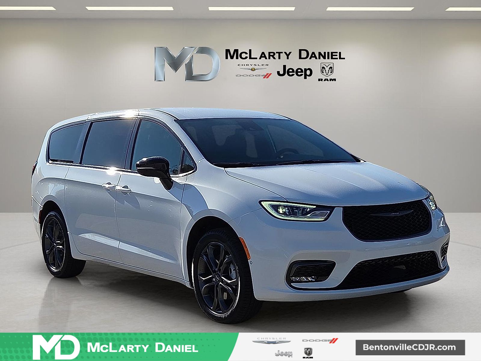 2026 Chrysler Pacifica Select AWD
