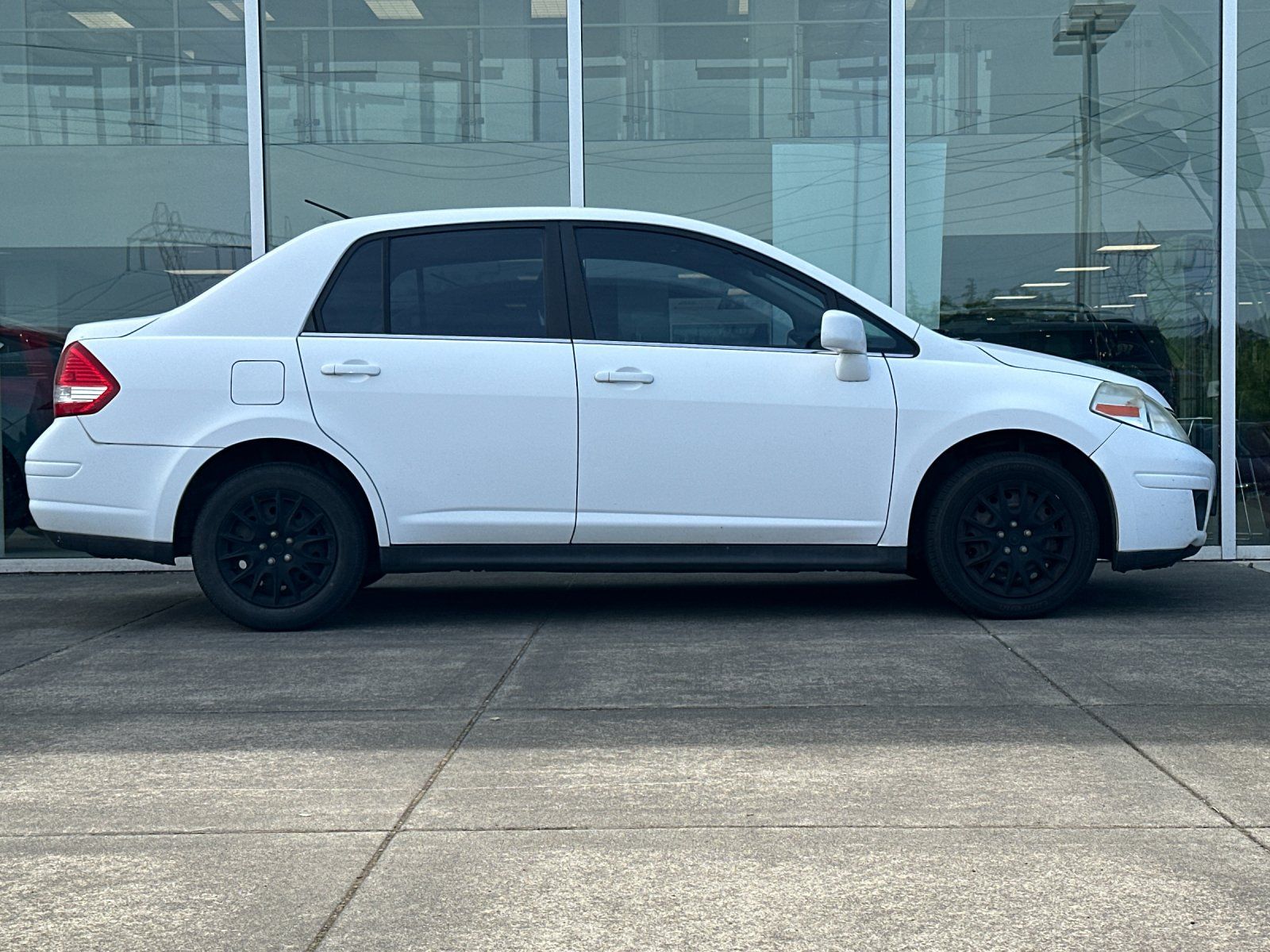 Used 2009 Nissan Versa S with VIN 3N1BC11E29L380915 for sale in Wilsonville, OR