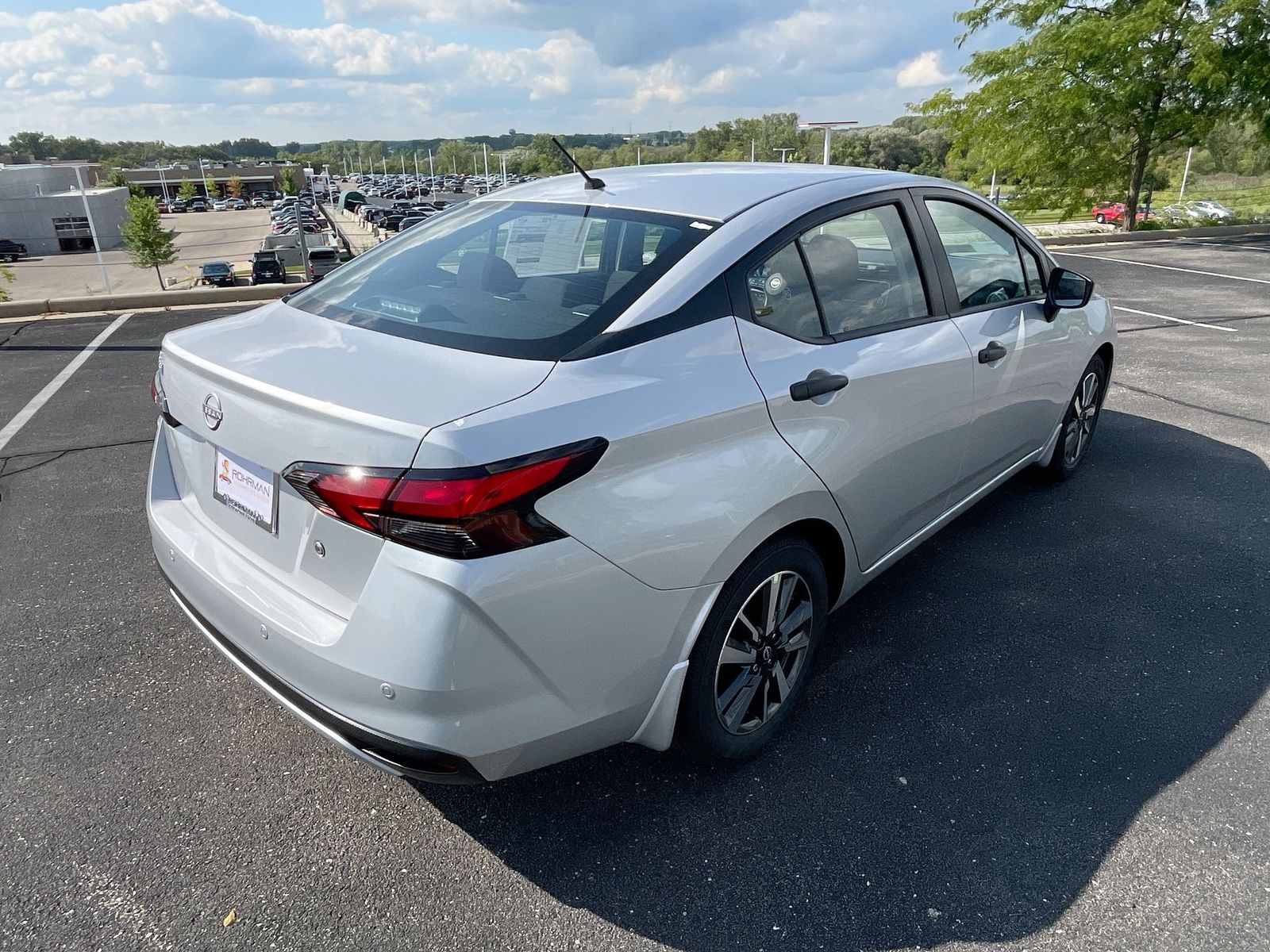 2024 Nissan Versa 1.6 S 36