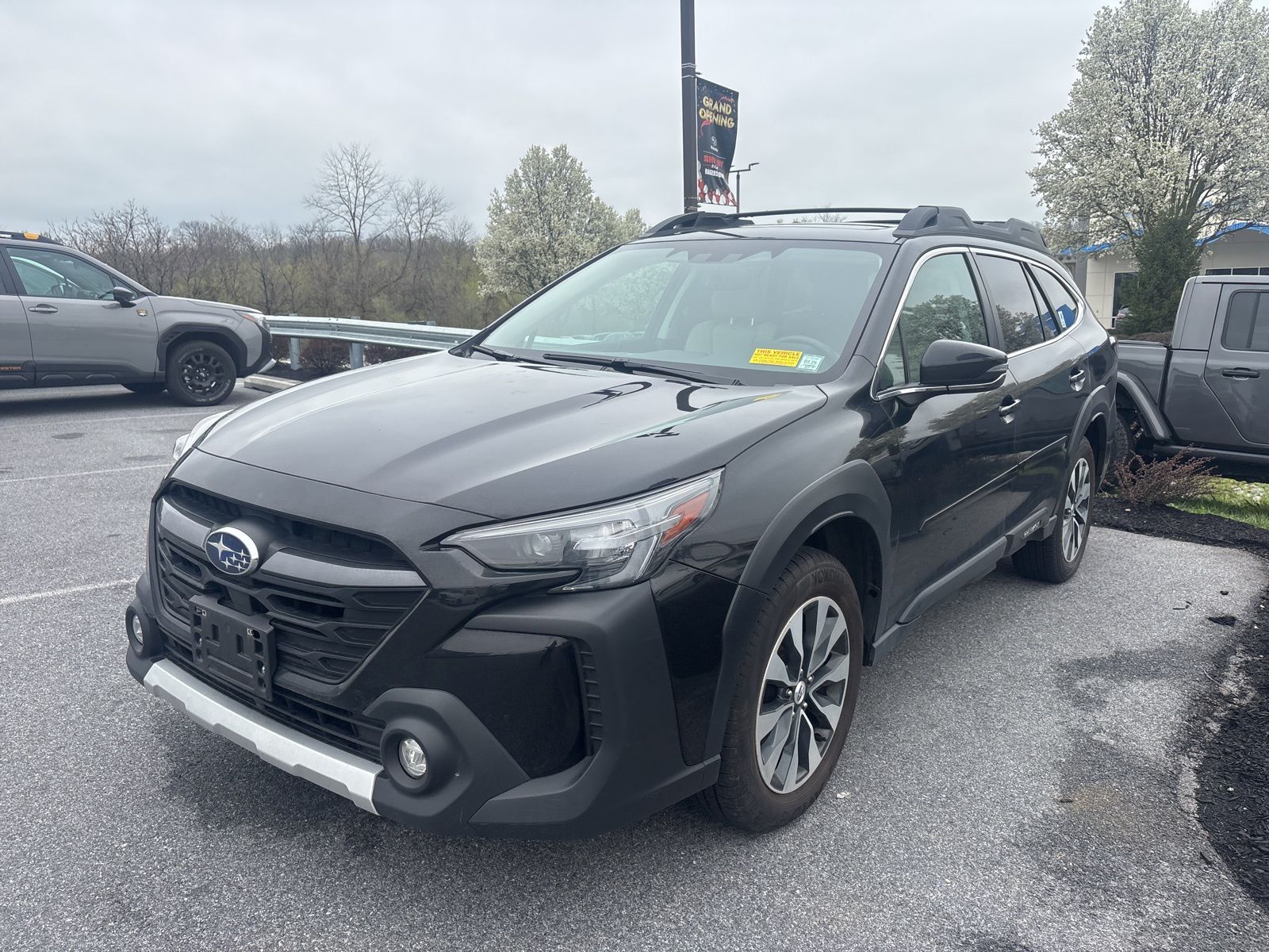 View vehicle photo 3