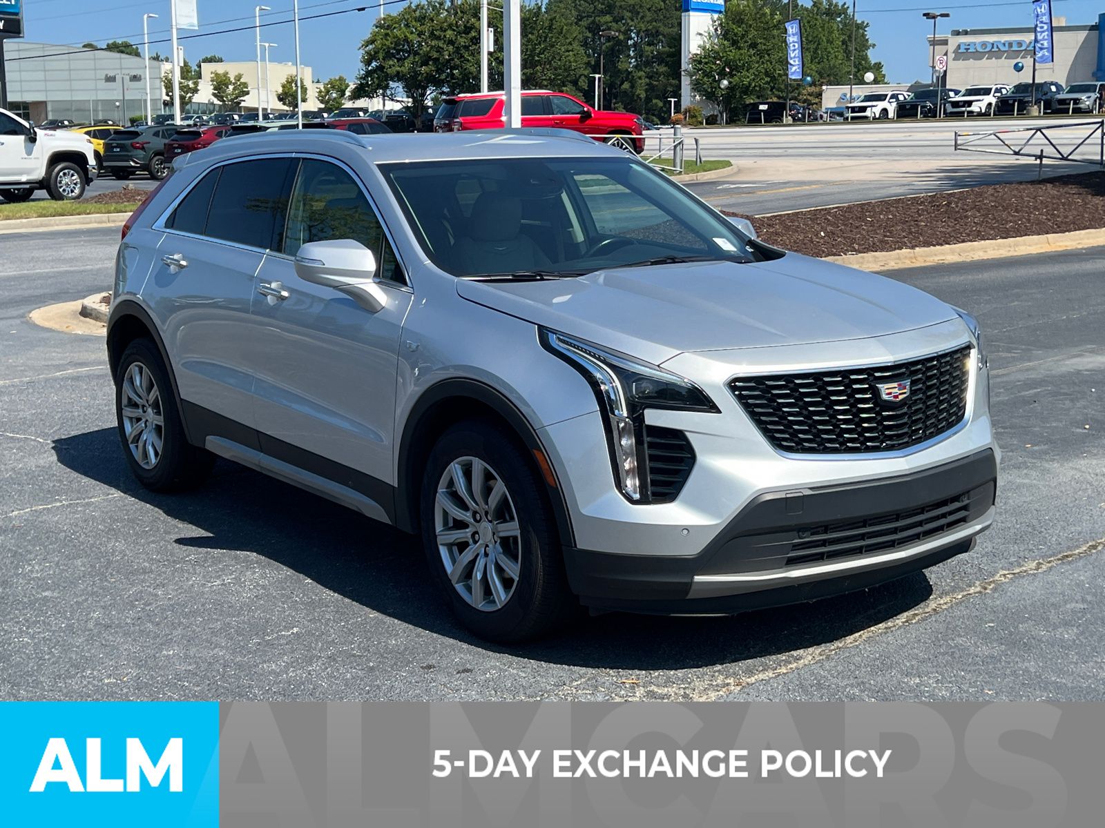 2022 Cadillac XT4 Premium Luxury 4