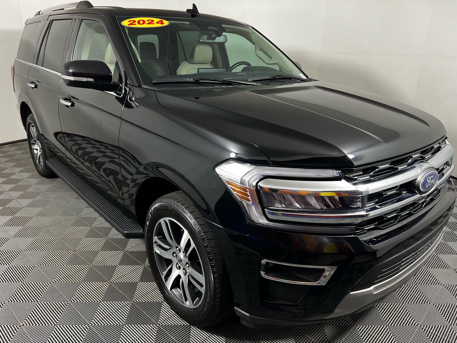 Thumbnail: 2024 Ford Expedition - 3