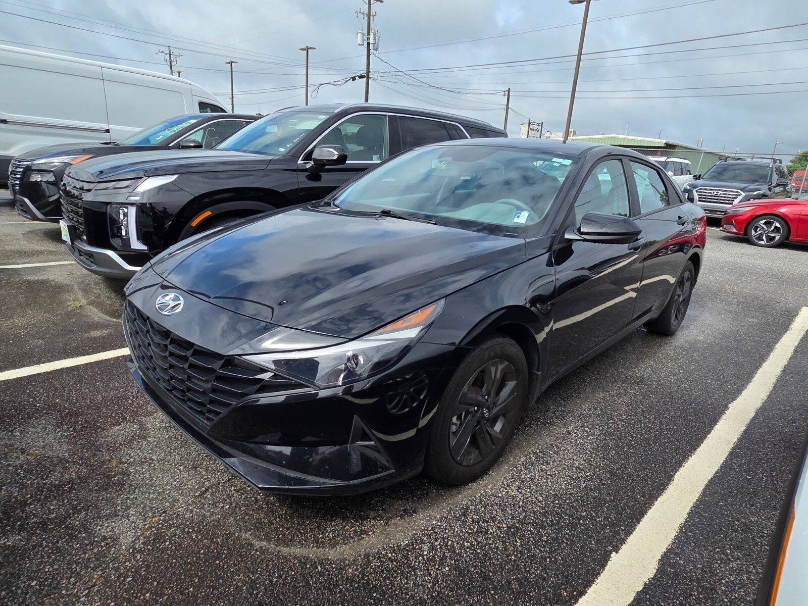 Used 2023 Black Hyundai SEL image 3