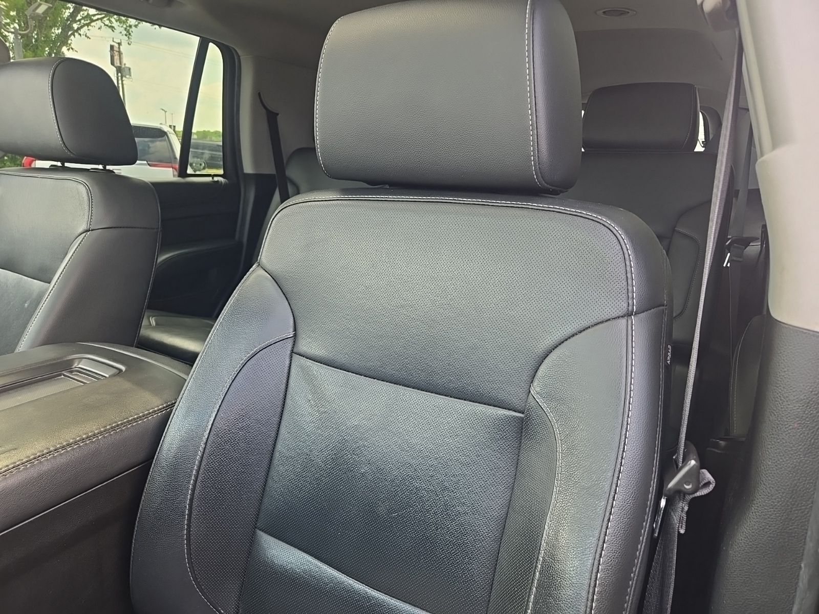 Used 2020 Black GMC SLT image 35