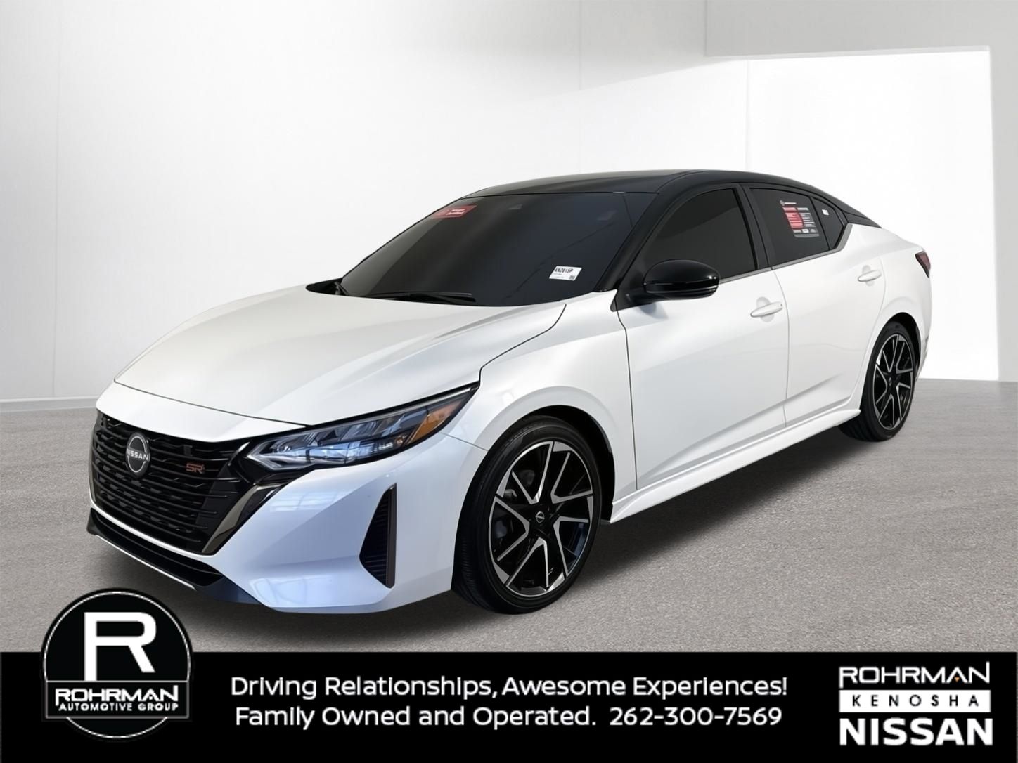 Aspen White Tricoat/Super Black 2024 Nissan Sentra Sedan Front-Wheel Drive Continuously Variable Transmission