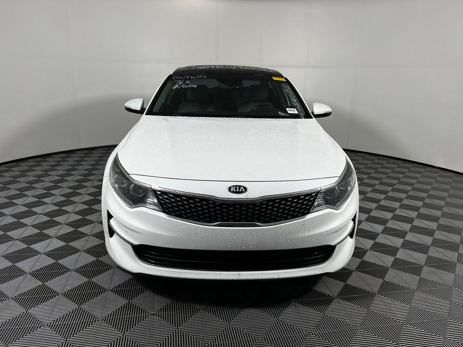 Thumbnail: 2016 Kia Optima - 2