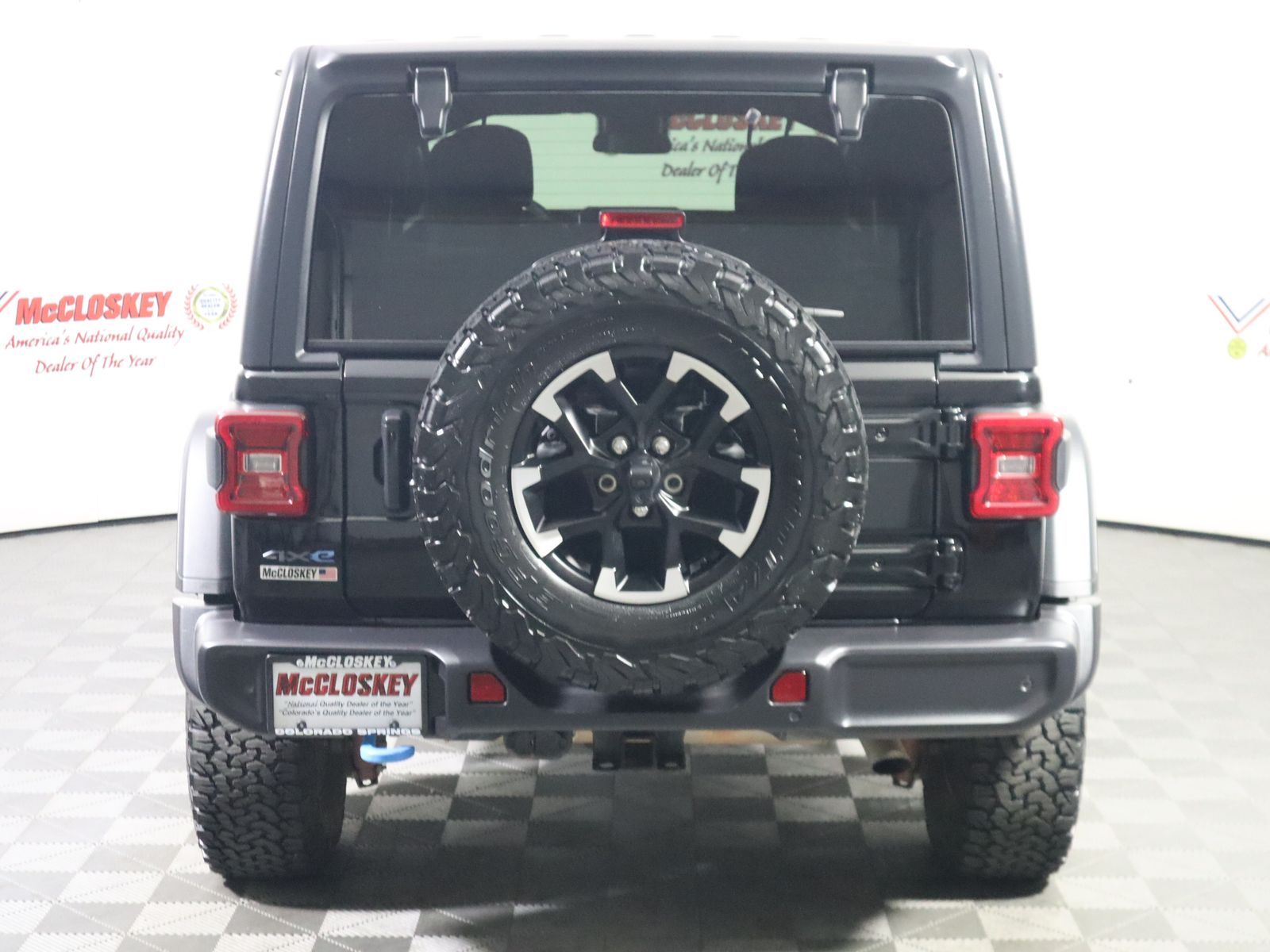 View vehicle photo 6