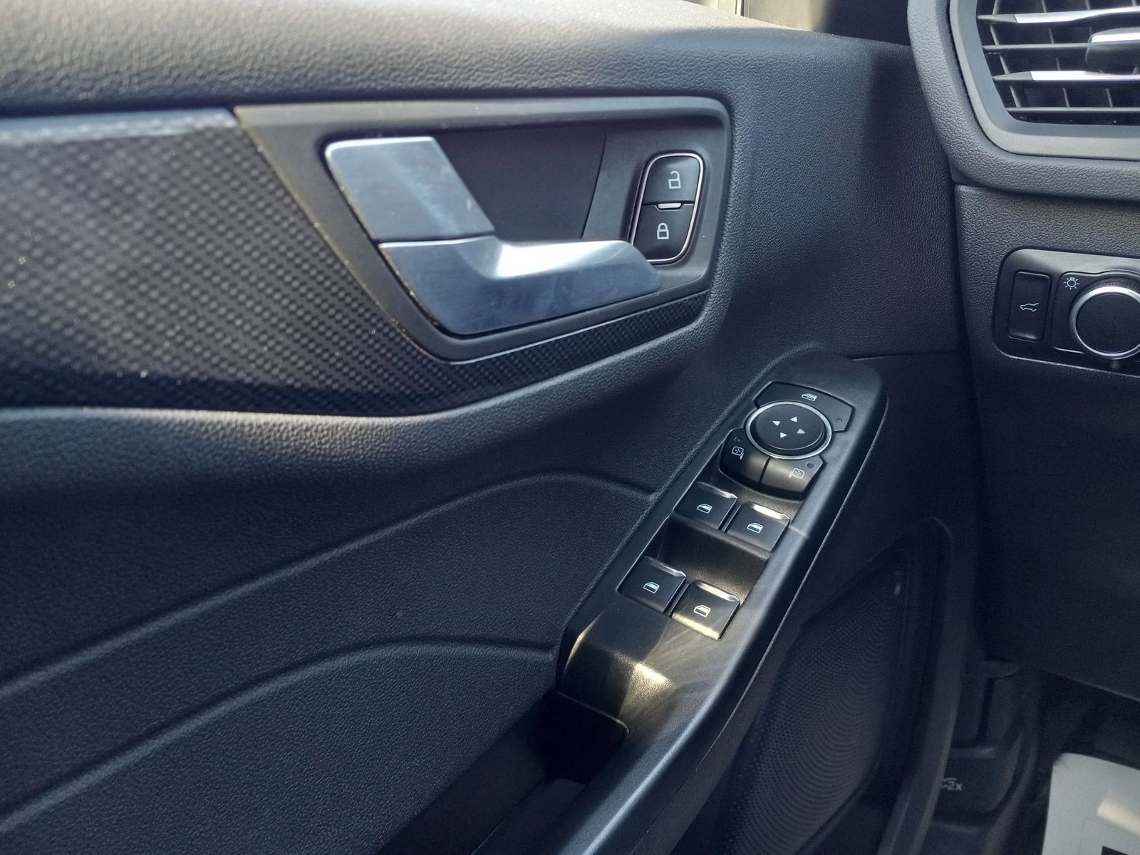 2024 Ford Escape image 27