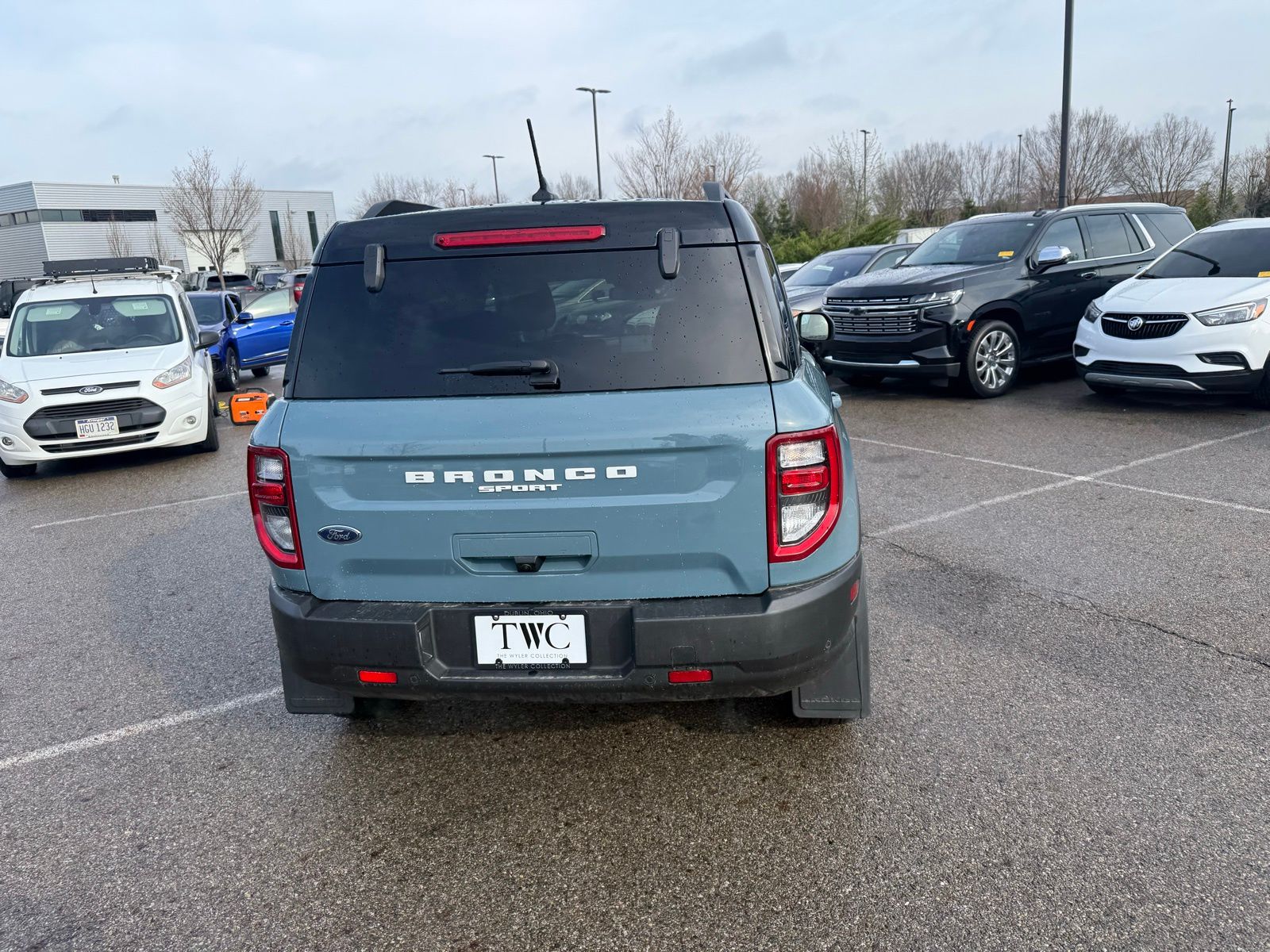 View vehicle photo 6