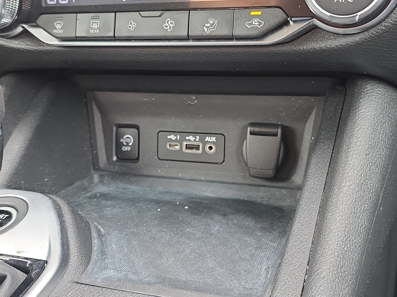 Used 2024 White Nissan SV image 23