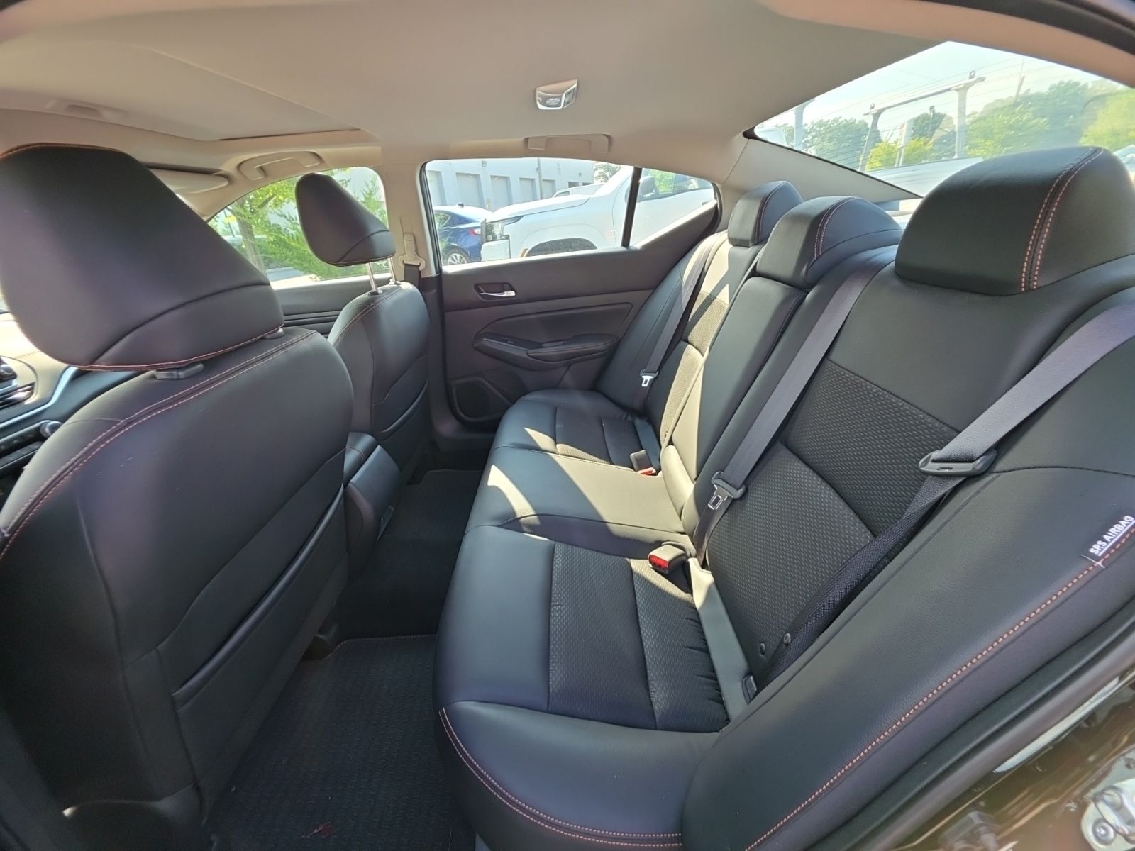 Used 2020 Black Nissan 2.5 SR image 6