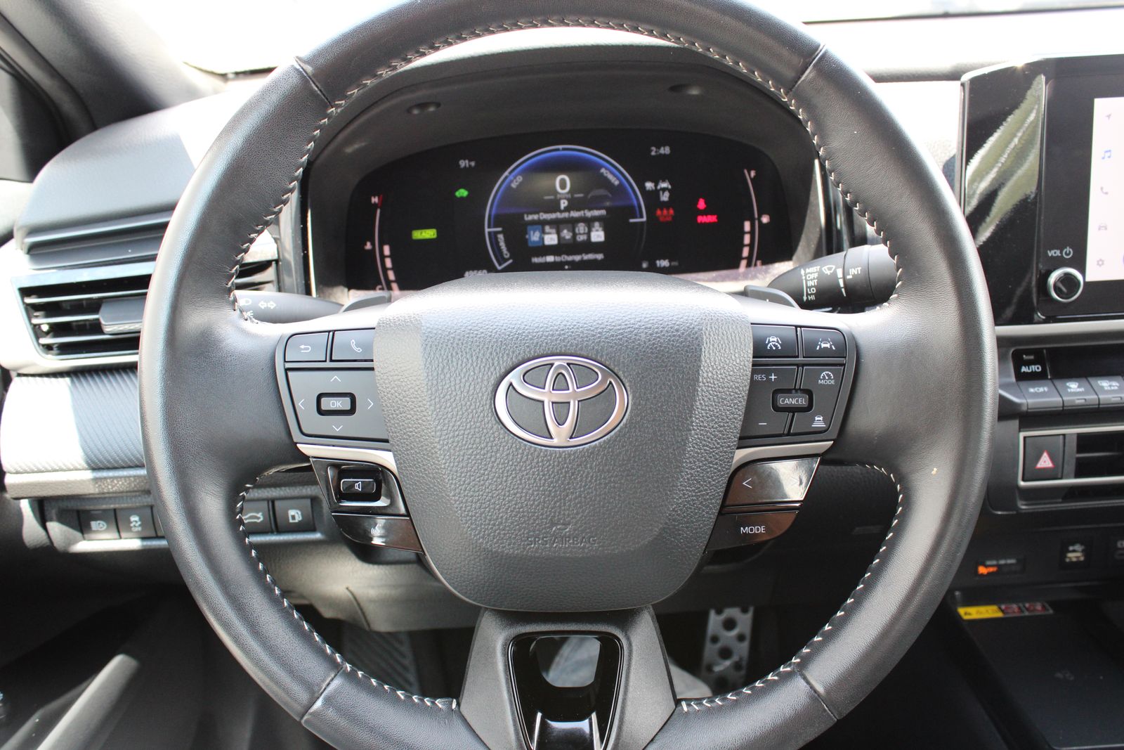 Used 2025  Toyota SE image 16