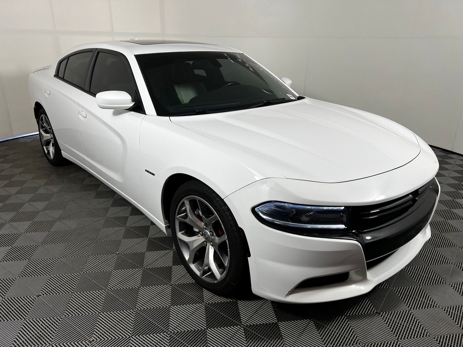 Thumbnail: 2016 Dodge Charger - 3