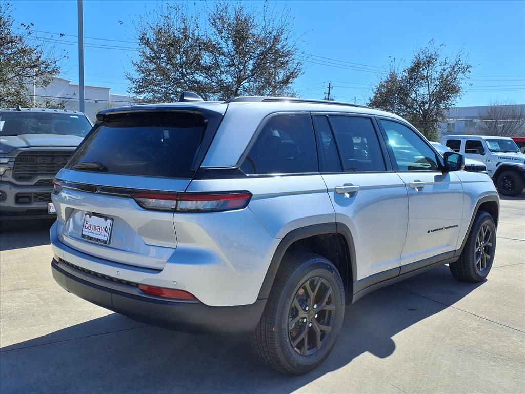 2026 Jeep Grand Cherokee Altitude - 3