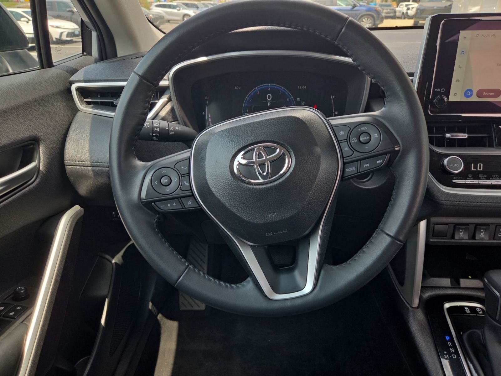 2025 Toyota Corolla Cross XLE - Photo 19
