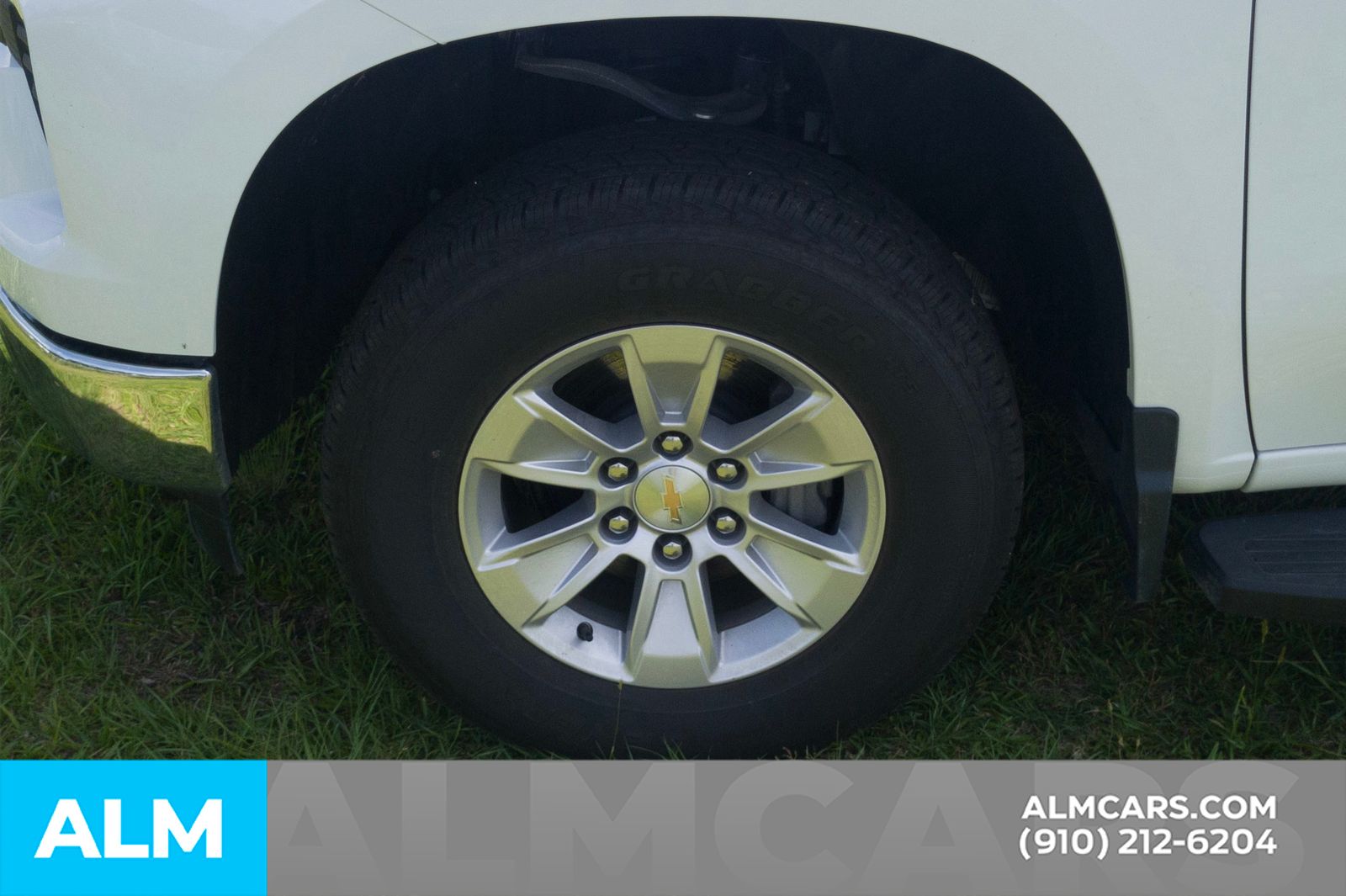 Used 2026 Summit White Chevrolet LT image 13