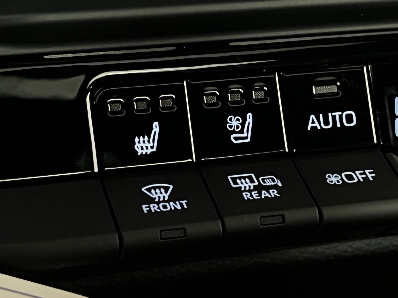 Thumbnail: 2026 Toyota Crown Signia - 21