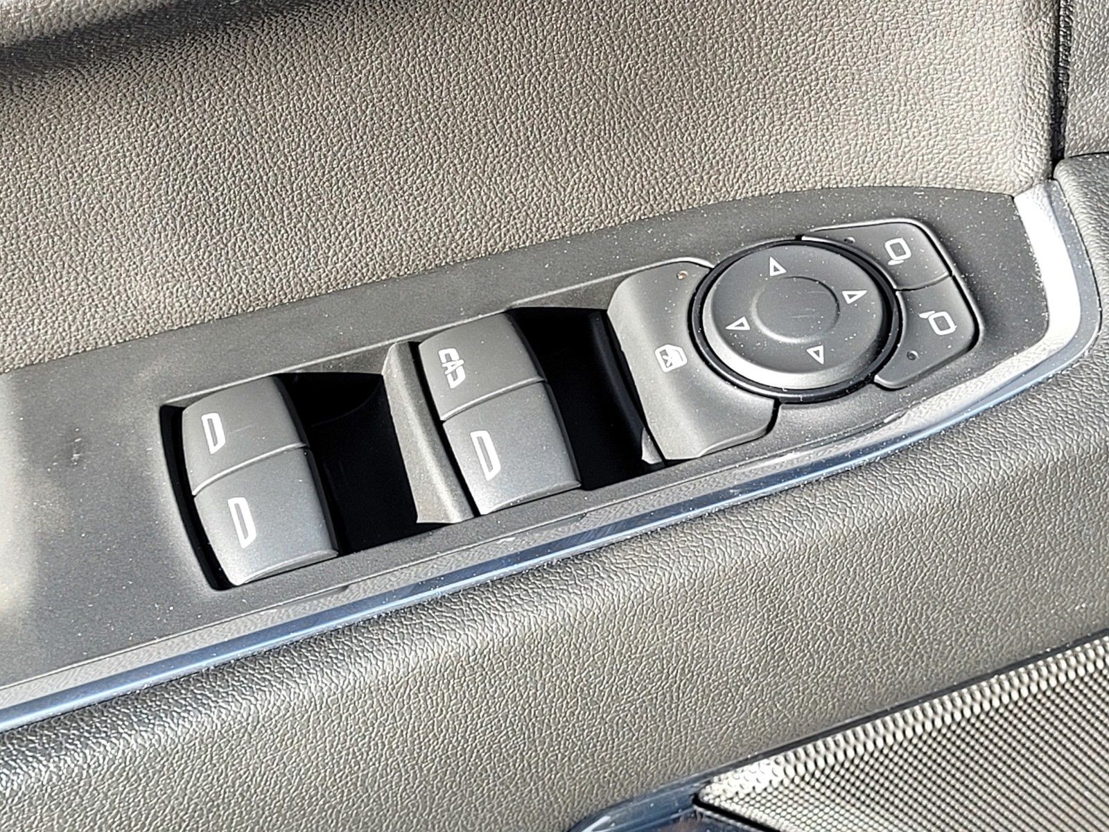 2024 Chevrolet Silverado 1500 RST - Photo 22